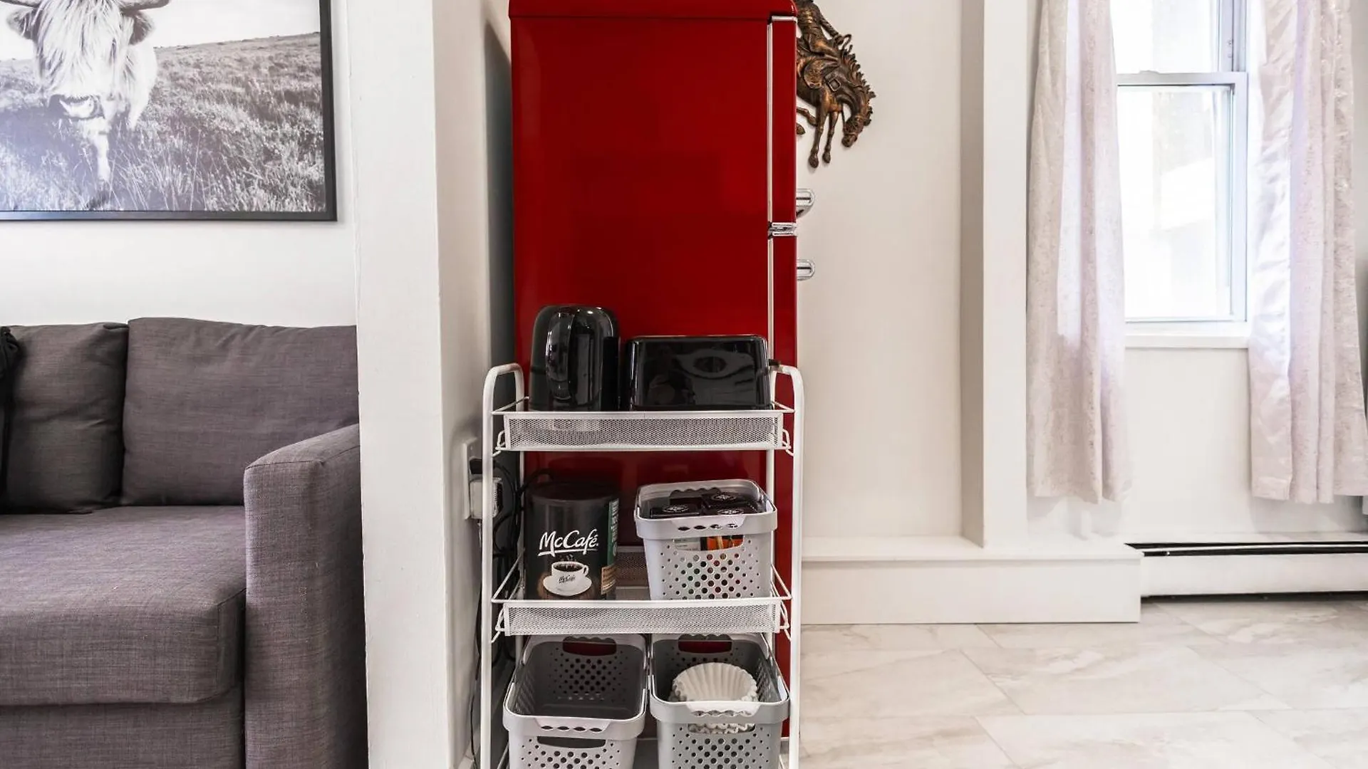 Unique Suite In Historic Ramsay By Stampede Calgary Apartment